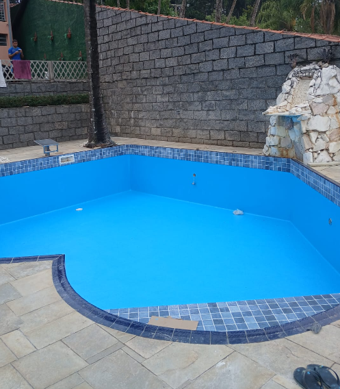 Piscina Cantinho · Quintal Murado