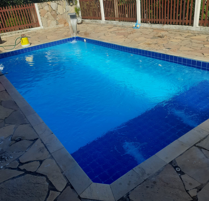 Piscina Espelhada · Premium